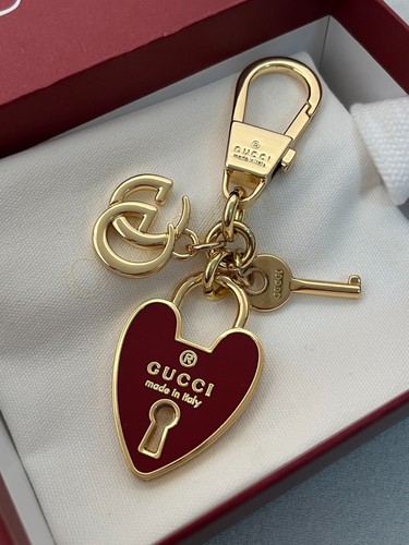 Gucci red enamel heart lock - heart,