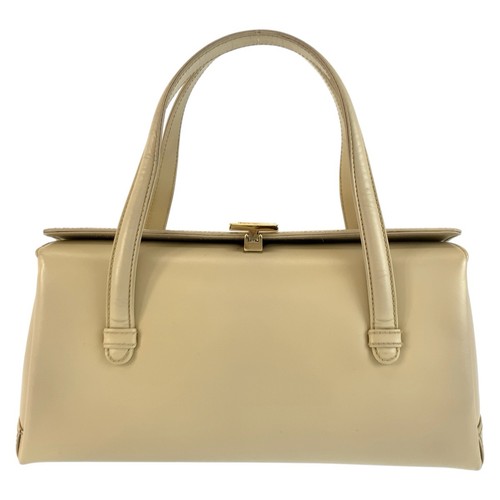 Gucci logo 000 1448 - g,