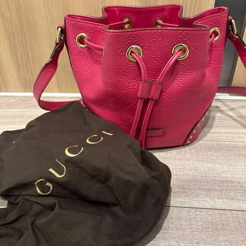 Gucci embossed shoulder bag - gg,
